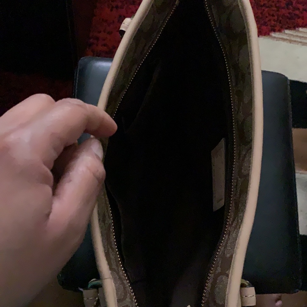 Coach purse - Picture 4 of 5
